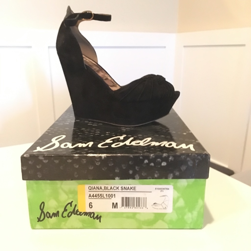 Sam Edelman pin-up/ retro platforms with ankle strap